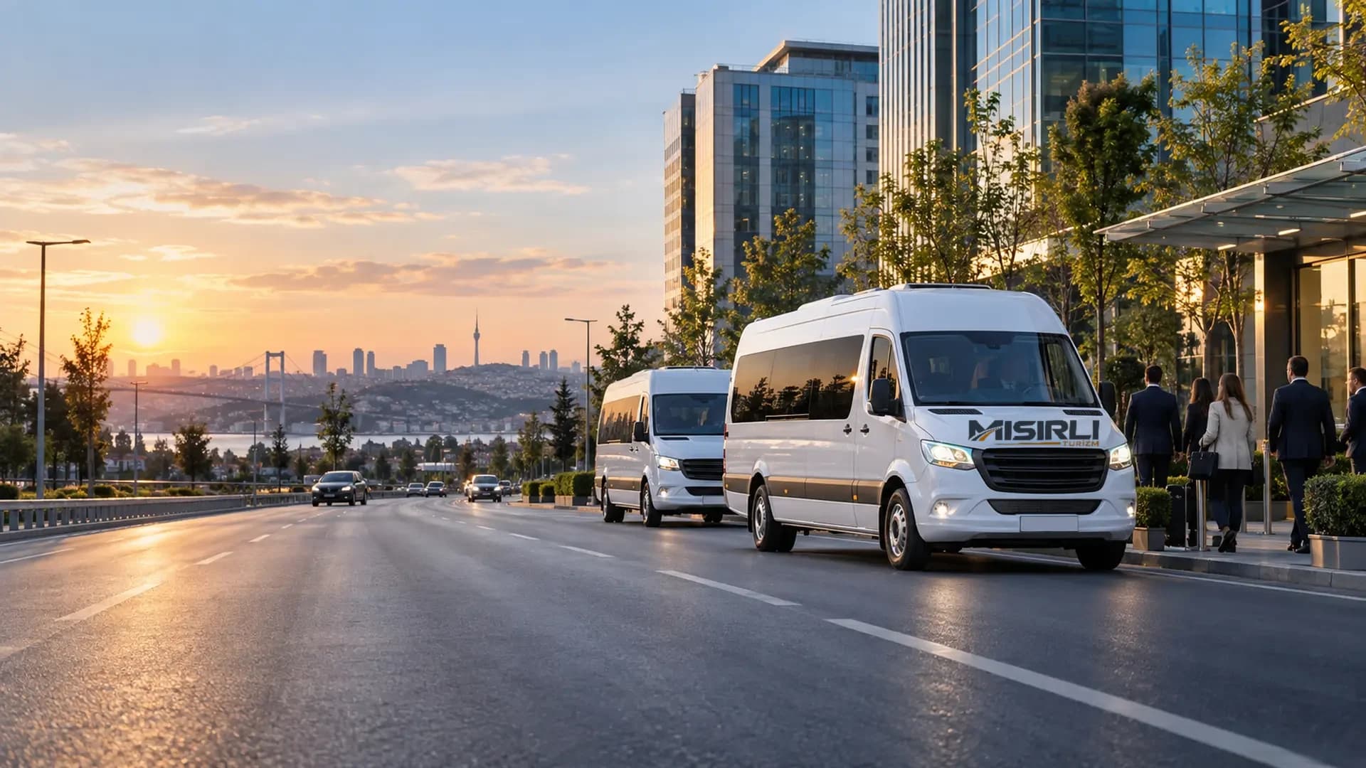 İstanbul iş merkezine giden kurumsal personel servis araçları
